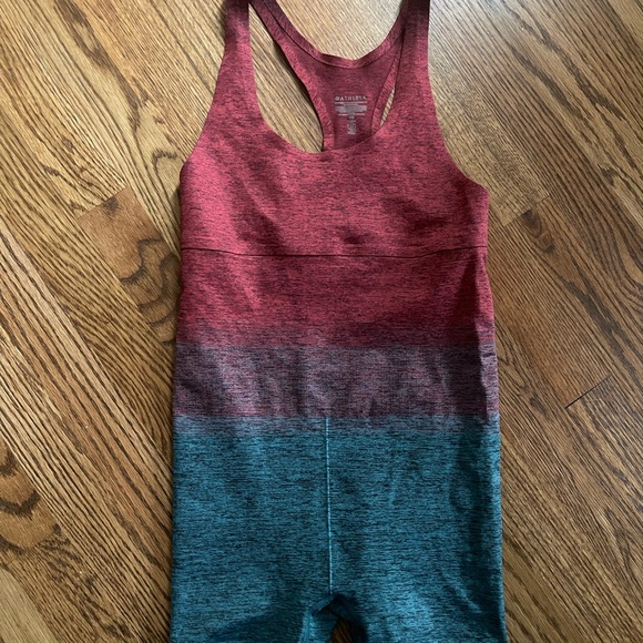 ATHLETA OMBRÉ BODYSUIT - Picture 3 of 8